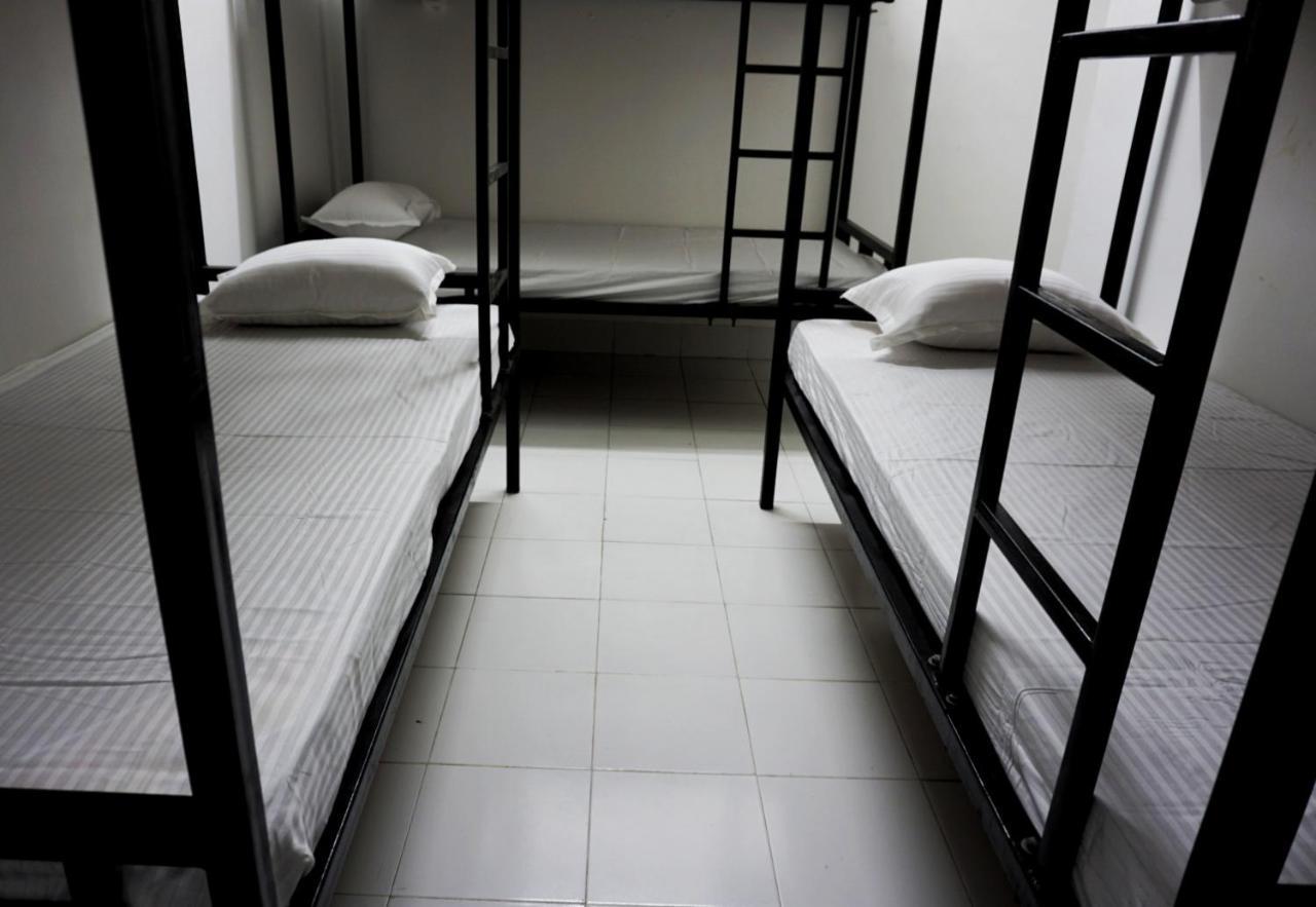 Pause Hostel Guwahati Esterno foto