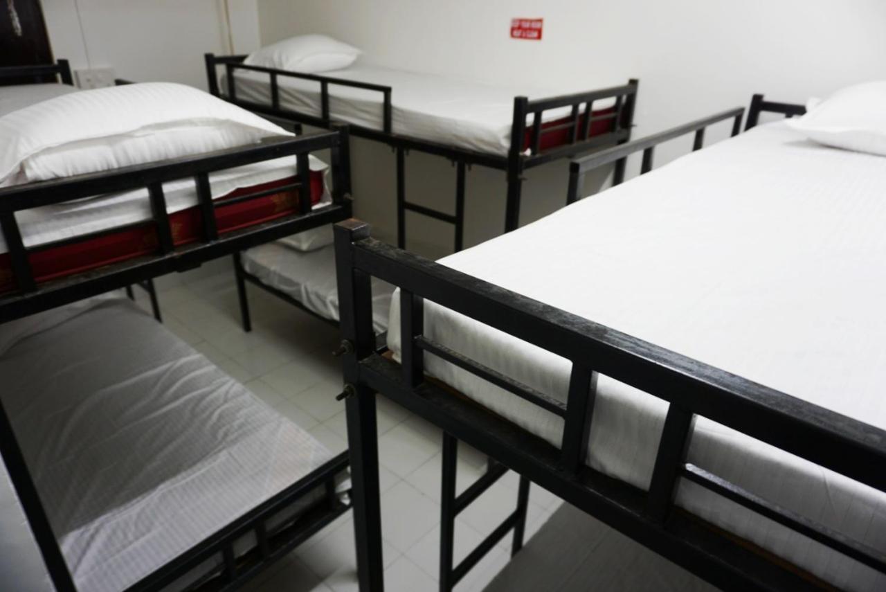 Pause Hostel Guwahati Esterno foto